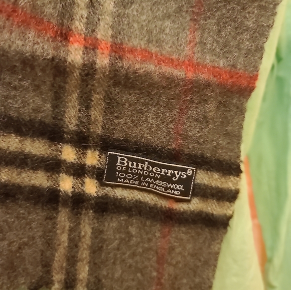 🧧Burberry Tarten 100% Lambswool Scarf🔮GIFT(copy) - Picture 6 of 8